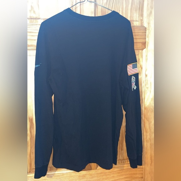 Philadelphia Eagles Nike Dri-Fit Salute to Service Long Sleeve Shirt. - Picture 4 of 6